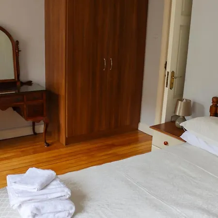 Ashe Street Apartment